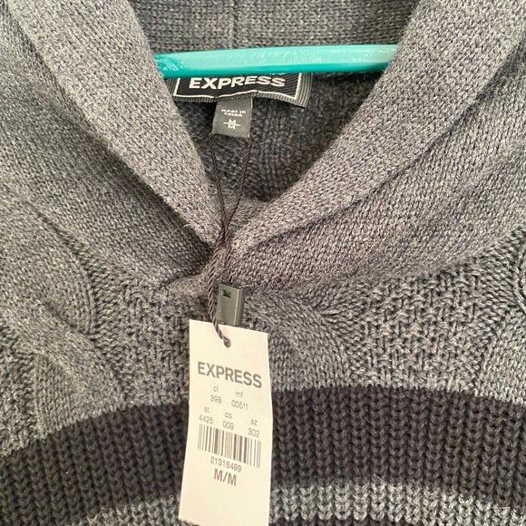 Mens Express Sweater NWT size M - Picture 2 of 3